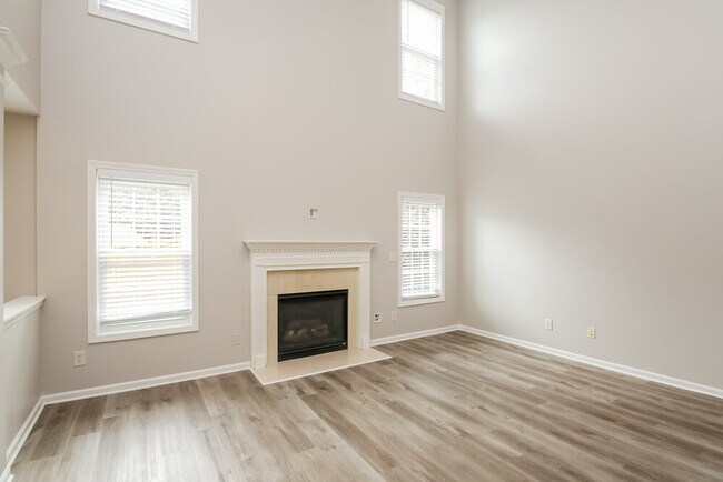 Foto del edificio - 6176 Mulberry Park Dr