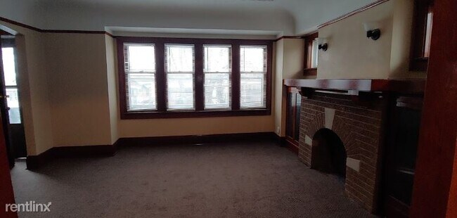 Building Photo - 2 br, 1 bath Apartment - 3853 N 24th Pl
