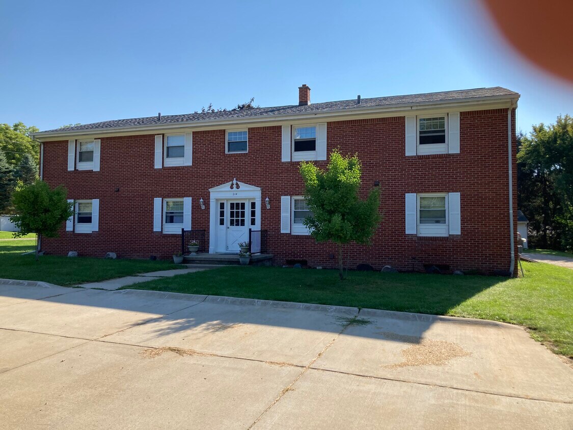 214 Lovell St Unit D, Ionia, MI 48846 214 Lovell St Ionia, MI