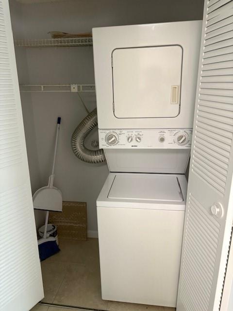 Building Photo - 8850 Royal Palm Blvd