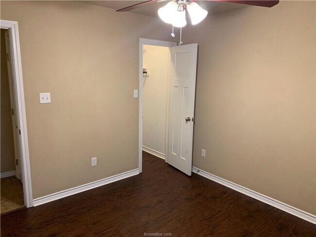 Building Photo - AUGUST 2026 PRE-LEASE!! 4 Bedroom, 4 Bathr...