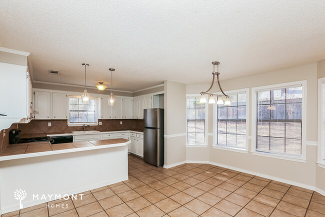 Building Photo - Charming 4 Bedroom with Cathedral Ceilings