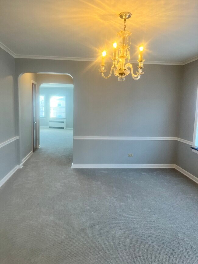 Foto del edificio - 6342 N Sacramento Ave