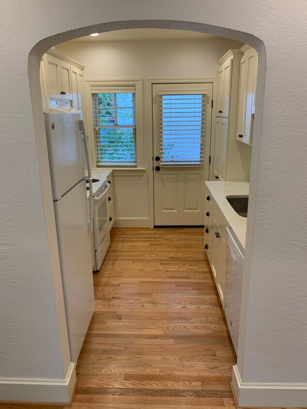Kitchen - 1705 Taylor Ave N