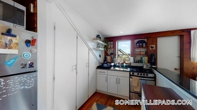 Building Photo - 58 Atherton St