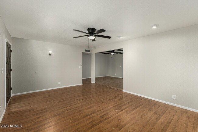 Foto del edificio - 2115 E Fairfield St