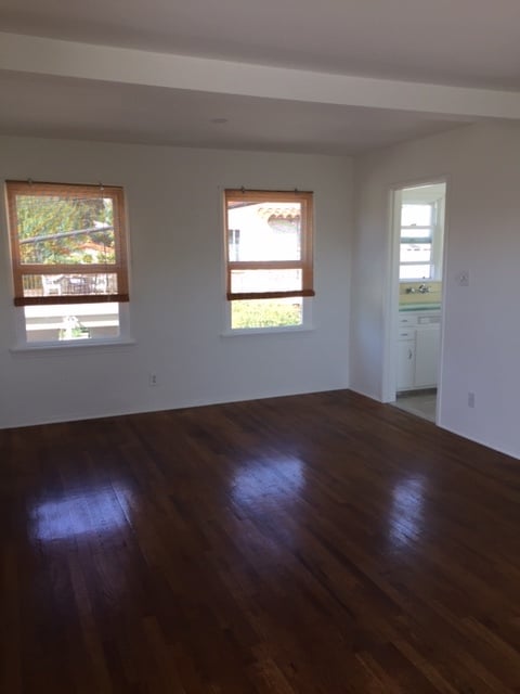Building Photo - 216 Cypress Dr
