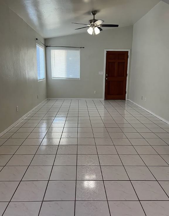 Foto del edificio - 1330 E Lark Way