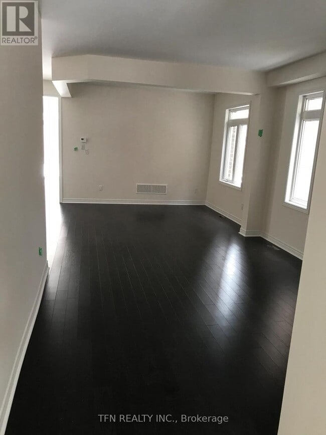 Photo du bâtiment - 14 Peony St