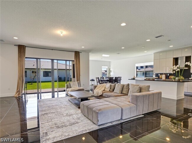 Foto del edificio - 5126 Panella Ave