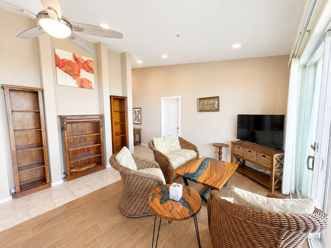 Building Photo - 75-346-346 Hualalai Rd