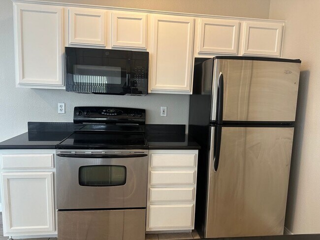 Building Photo - 2900 Sunridge Heights Pkwy