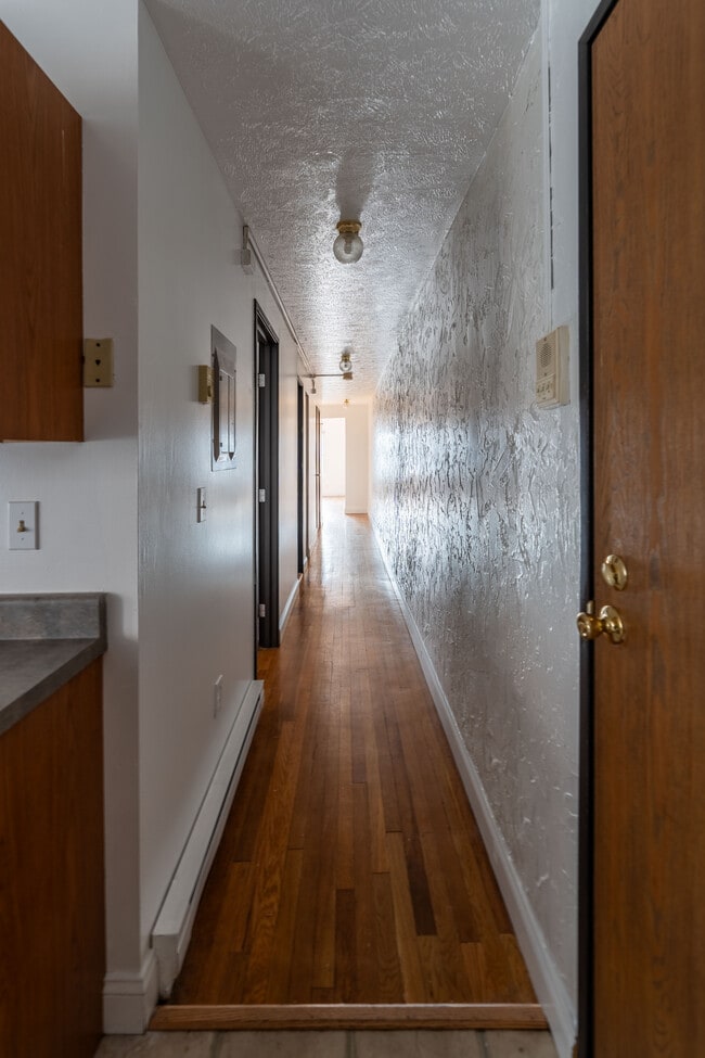Building Photo - 1412-1416 W 110th St