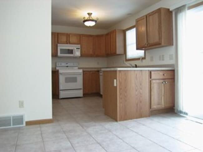 Building Photo - 601-603 Nicolet Ave.