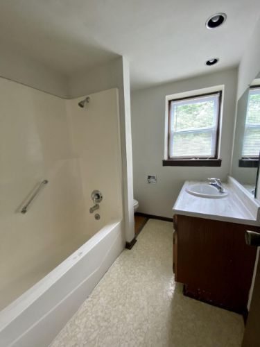 Building Photo - 4425 Ludwick Blvd