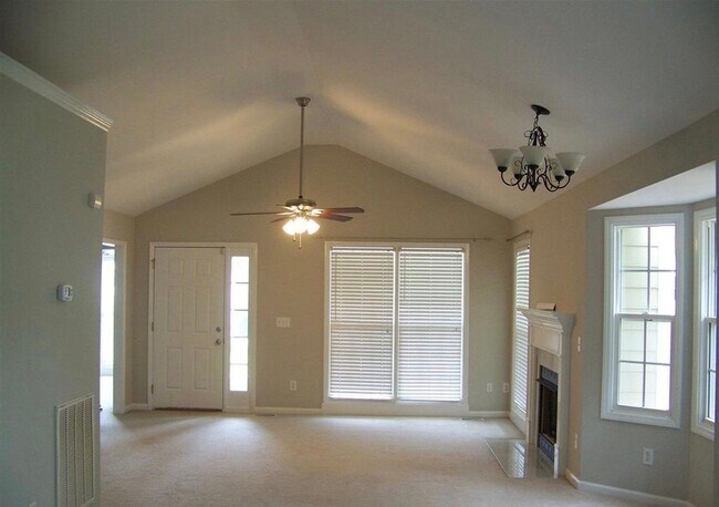 Building Photo - 2777 Clifton Ave