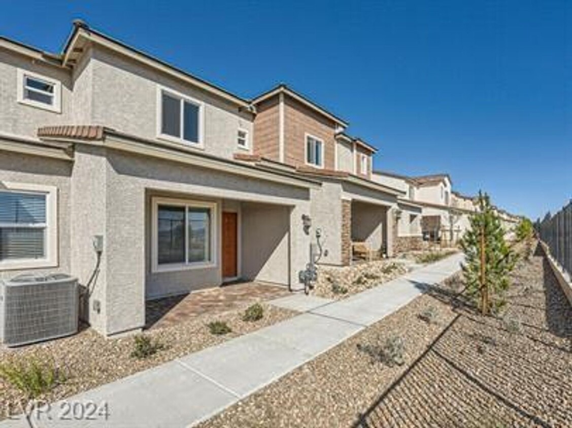 Primary Photo - NEW Luxury Townhome with Spacious Layout!