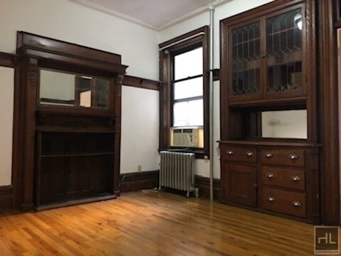 Primary Photo - 605 Franklin Ave