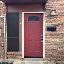 Building Photo - 2414 W Abram St