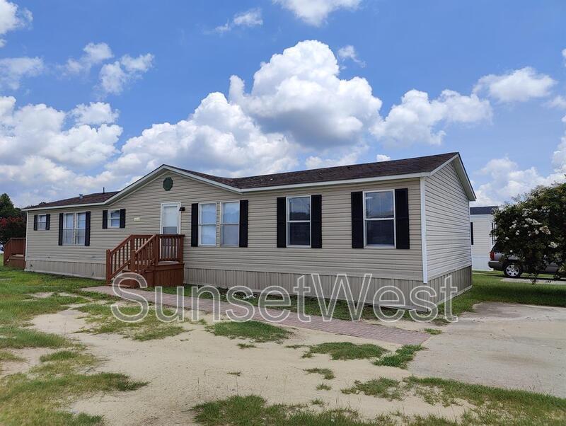 Foto principal - 217 E Tower Ln