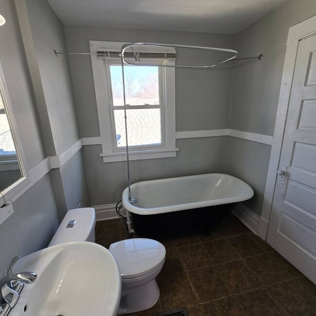 Building Photo - FON1178