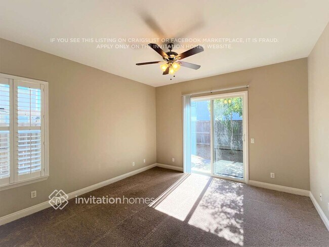 Foto del edificio - 1118 Lawrence Ln