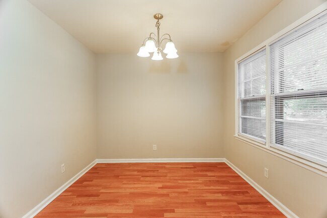 Foto del edificio - 8965 Cotton Rd
