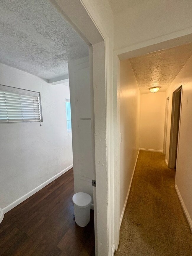 Building Photo - 150 E 200 S