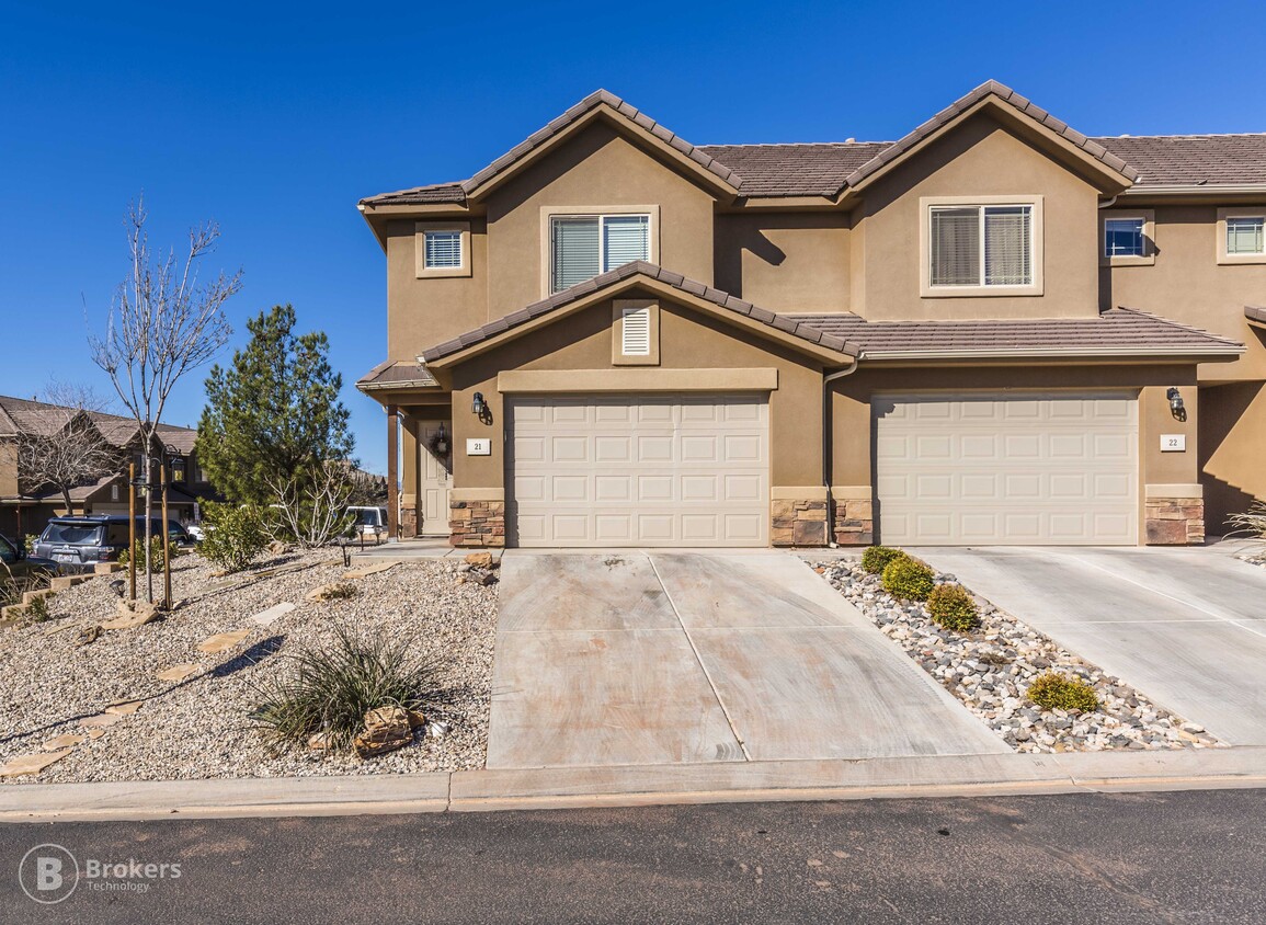 Foto principal - 1000 E Bluff View Dr