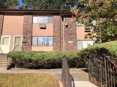 Foto del edificio - 244 Oakville Ave