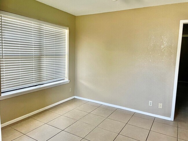 Foto del edificio - 1810 Parkview Dr
