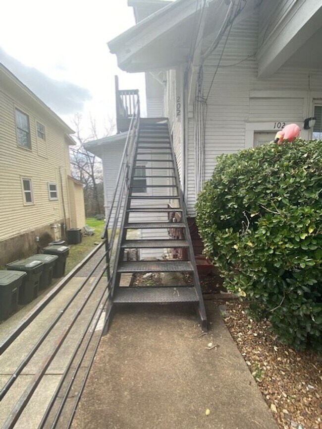 Foto del edificio - 1 bedroom North Shore home available NOW!