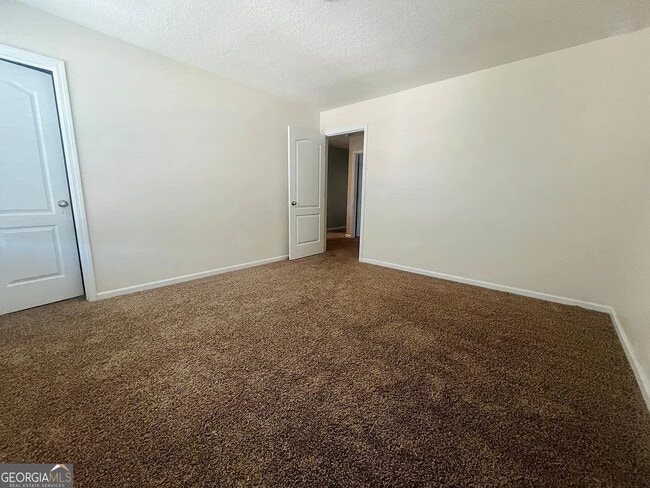 Building Photo - 131 Ashwood Cir