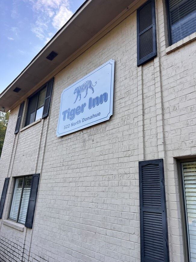 Building Photo - Tiger Inn