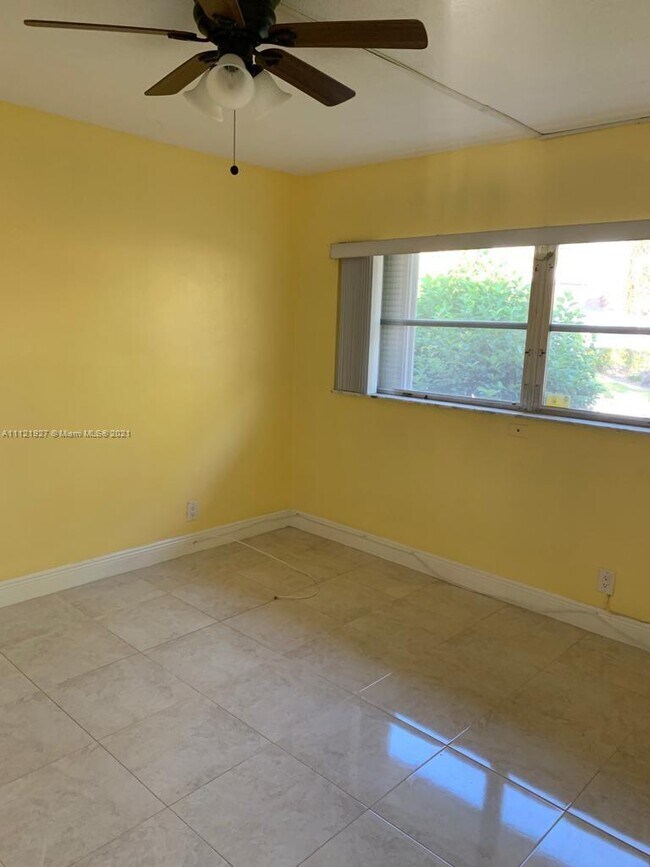Foto del edificio - 4708 Banyan Ln