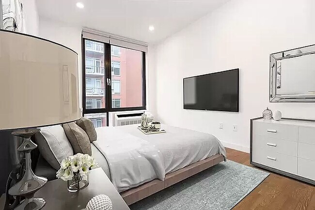 Foto del edificio - 41-32 27TH ST.