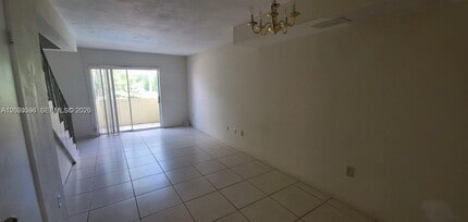 Building Photo - 465 Swallow Dr