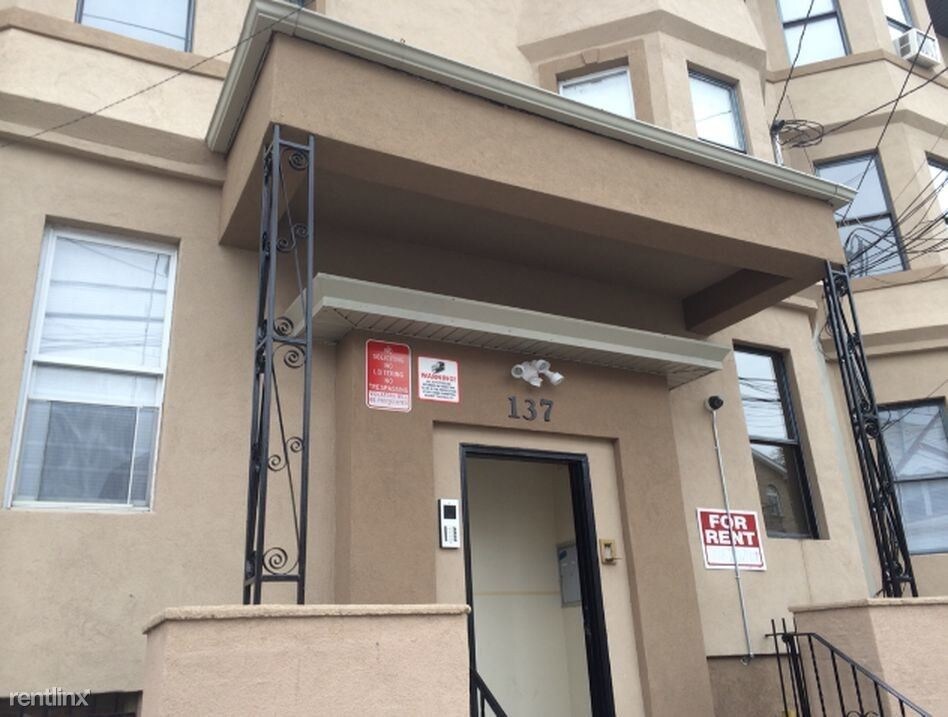 2 br, 1 bath - 137 Wilkinson Ave 1L - 2 br, 1 bath  - 137 Wilkinson Ave 1L