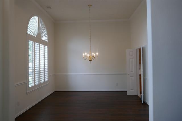 Building Photo - 8221 Fountain Springs Dr