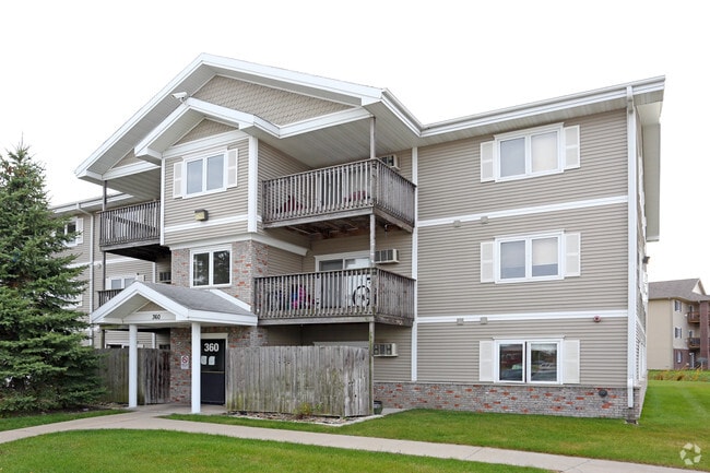 Building - Oak Crossing