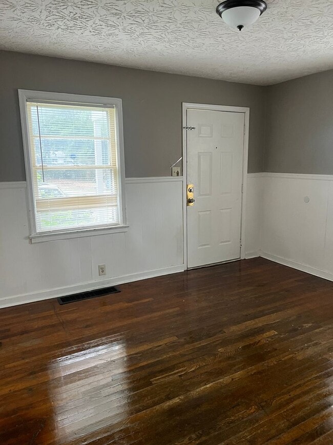 Foto del edificio - 1314 Medford Ave