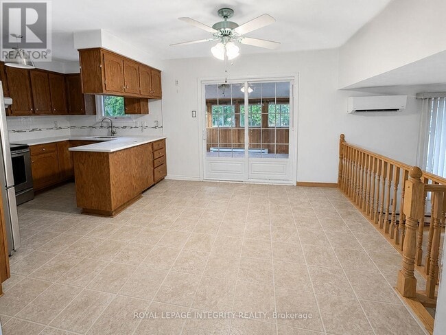 Building Photo - 577 Lynwood Dr