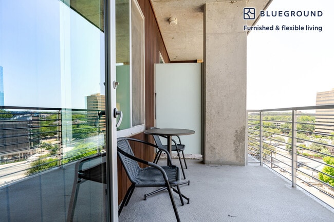 Building Photo - 214 Barton Springs Rd