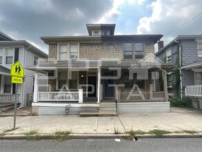 Building Photo - 328 E College Ave