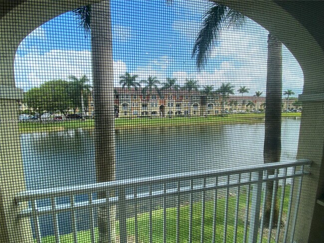 Foto del edificio - 10855 NW 88th Terrace