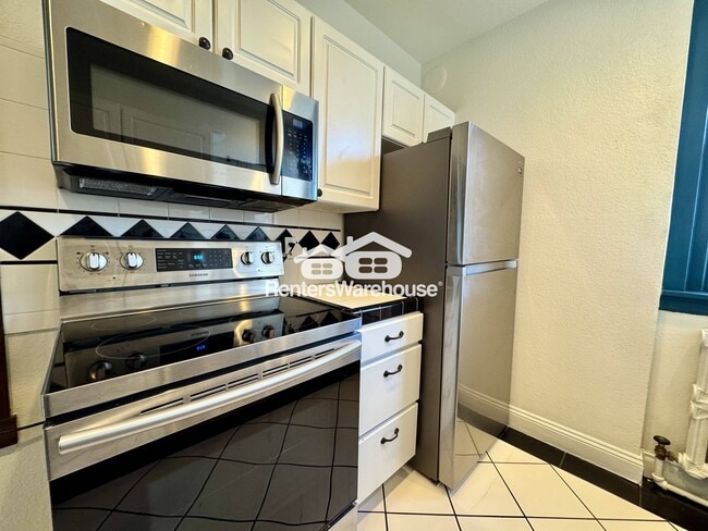 Building Photo - 1475 N Humboldt St