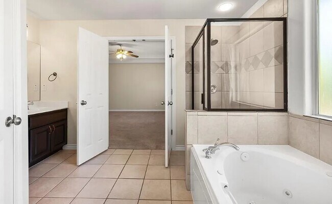 Building Photo - 2511 Jacqueline Dr