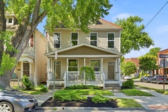 Building Photo - 396 E Mithoff St