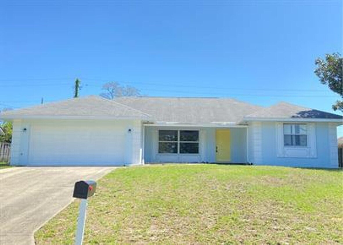 Foto principal - Beautiful 3 Bedroom House in Quiet Ormond ...