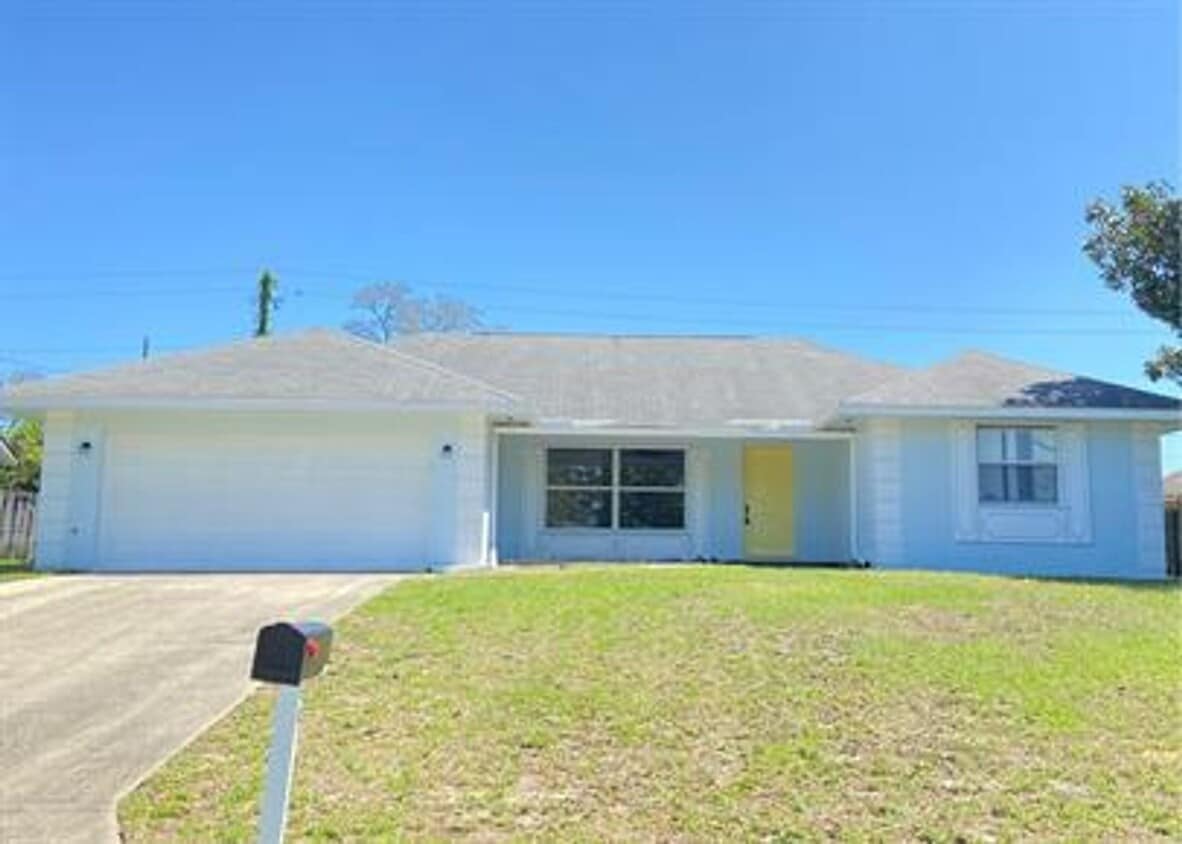 Primary Photo - Beautiful 3 Bedroom House in Quiet Ormond ...